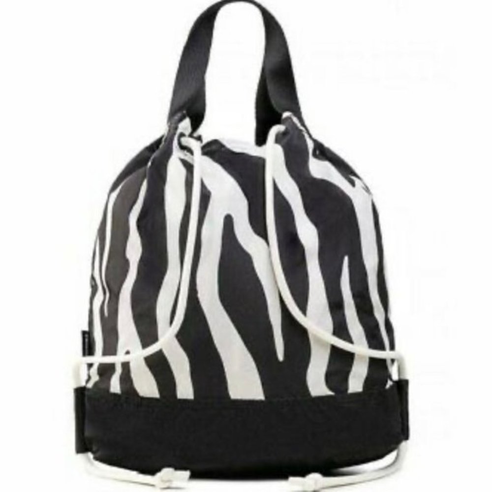 Converse 10018971-A01 Women's Bucket Bag Black White Drawstrings 3 Wear Options